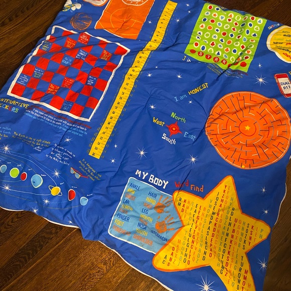 🟩Vintage playtime games/science facts kid’s sleeping bag🟩 - Picture 9 of 14